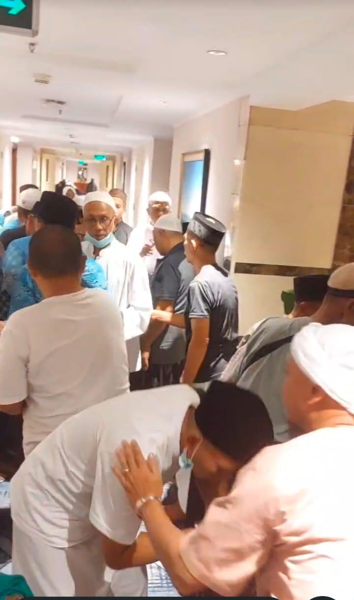 Jamaah Haji KBIH Al Munawir Mojokerto Bersiap Pulang, Ketua KH Muhammad Rido Beri Pesan Haru
