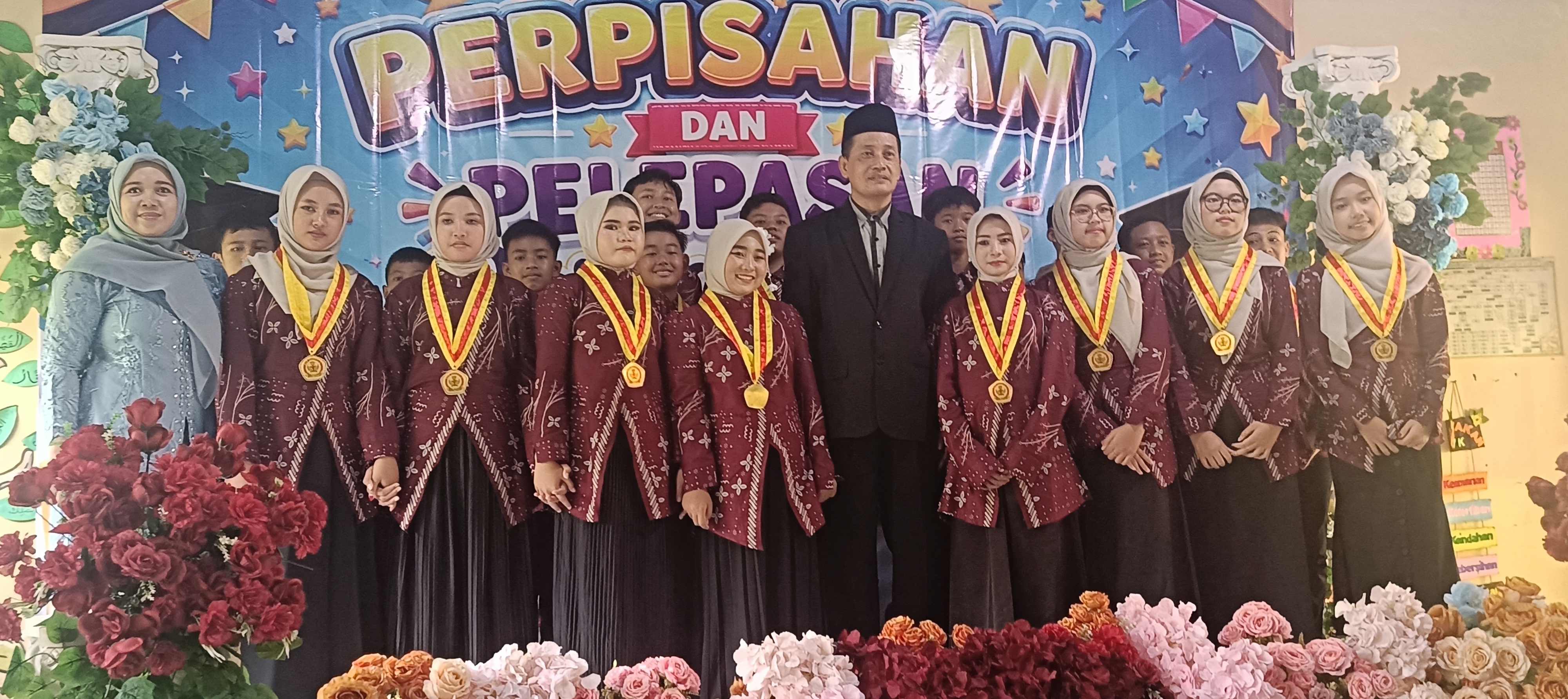 Purnawiyata SDN Sedati 2  Meriah dengan Kirab Drumband