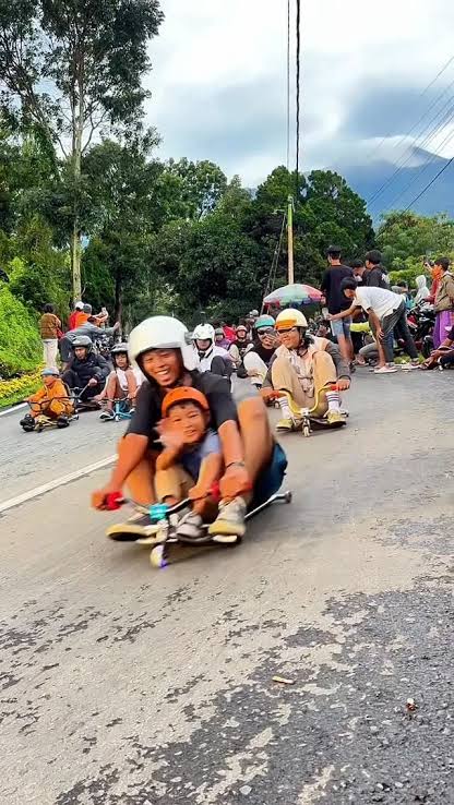 Gledekan adalah kendaraan tradisional