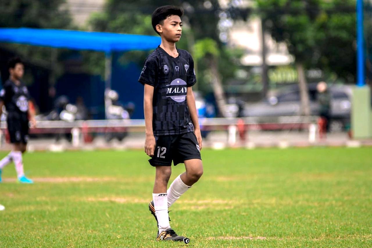 Revan Aditya Putra: Santri Nurul Hidayah Bedagas yang Bersinar di Lapangan Hijau
